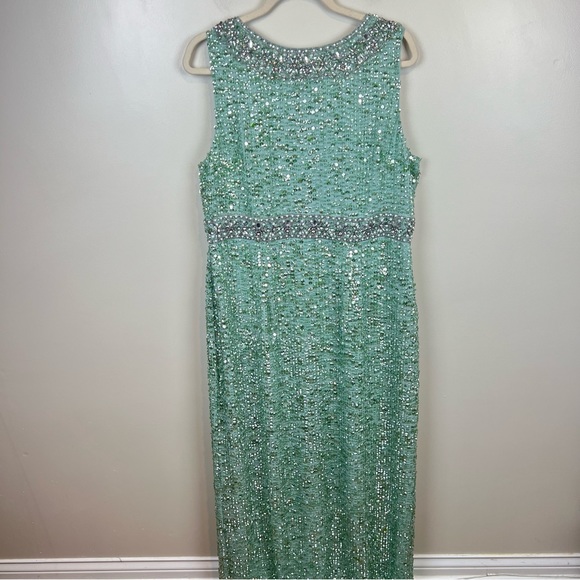 New Mac Duggal Mint Sequined Sleeveless Embellished Neckline Gown, Size 12 - Picture 2 of 10